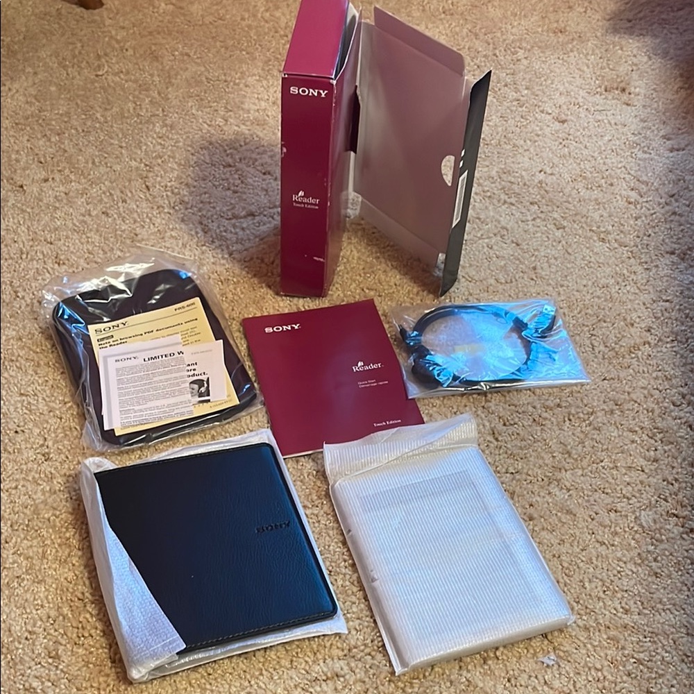 Sony eReader with Accessories